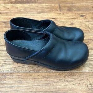 Dankso Professional Clogs Comfort Shoes Black Leather Size 41